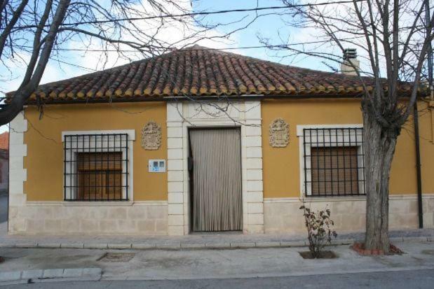 Los Ferroviarios Estacion de Chinchilla Екстер'єр фото